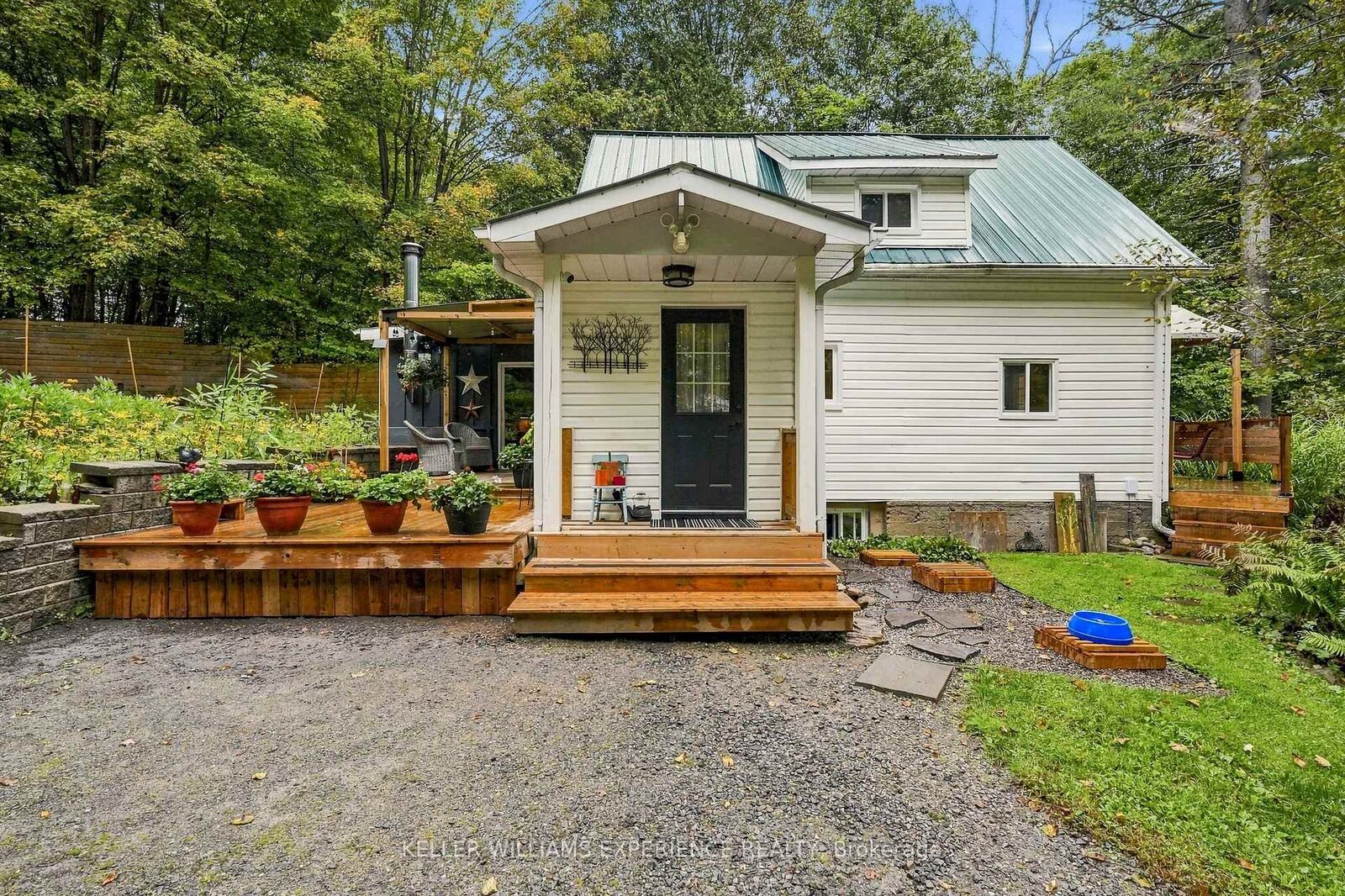 Property Photo:  643 North Mary Lake Road  ON P1H 1R9 