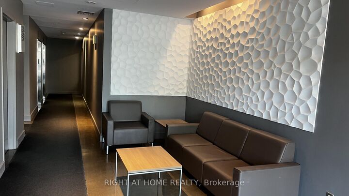 Property Photo:  180 York Street 808  ON K1N 1J6 