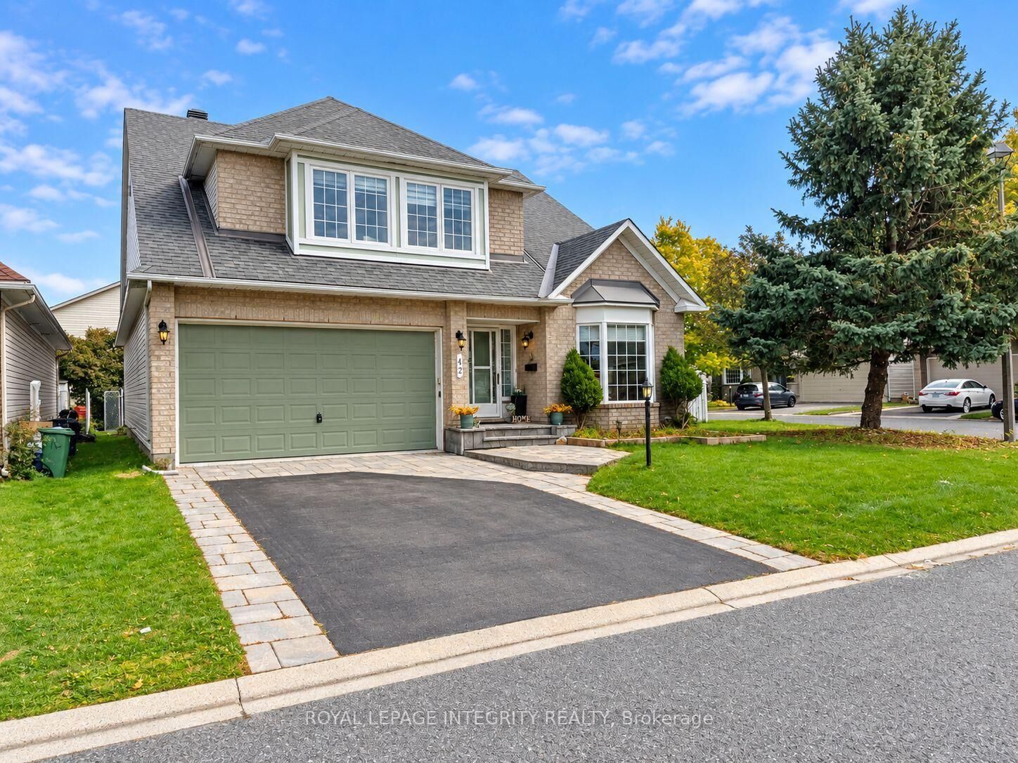 Property Photo:  42 Settler's Ridge Way  ON K2J 4V2 