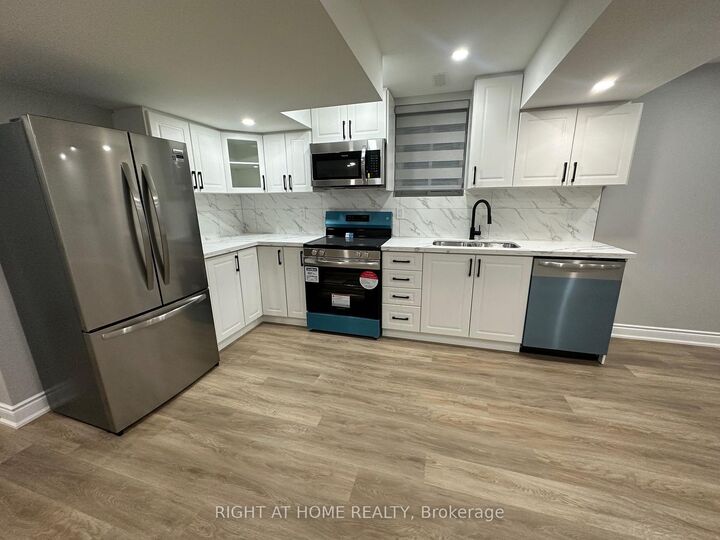 Property Photo:  906 Farmstead Drive Lower  ON L9T 8J5 