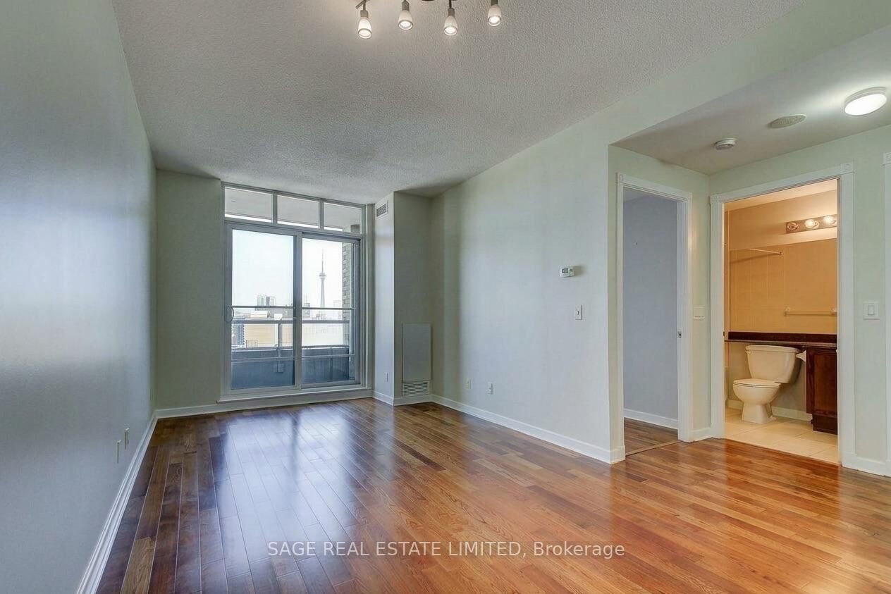Property Photo:  438 Richmond Street W 1105  ON M5V 3S6 