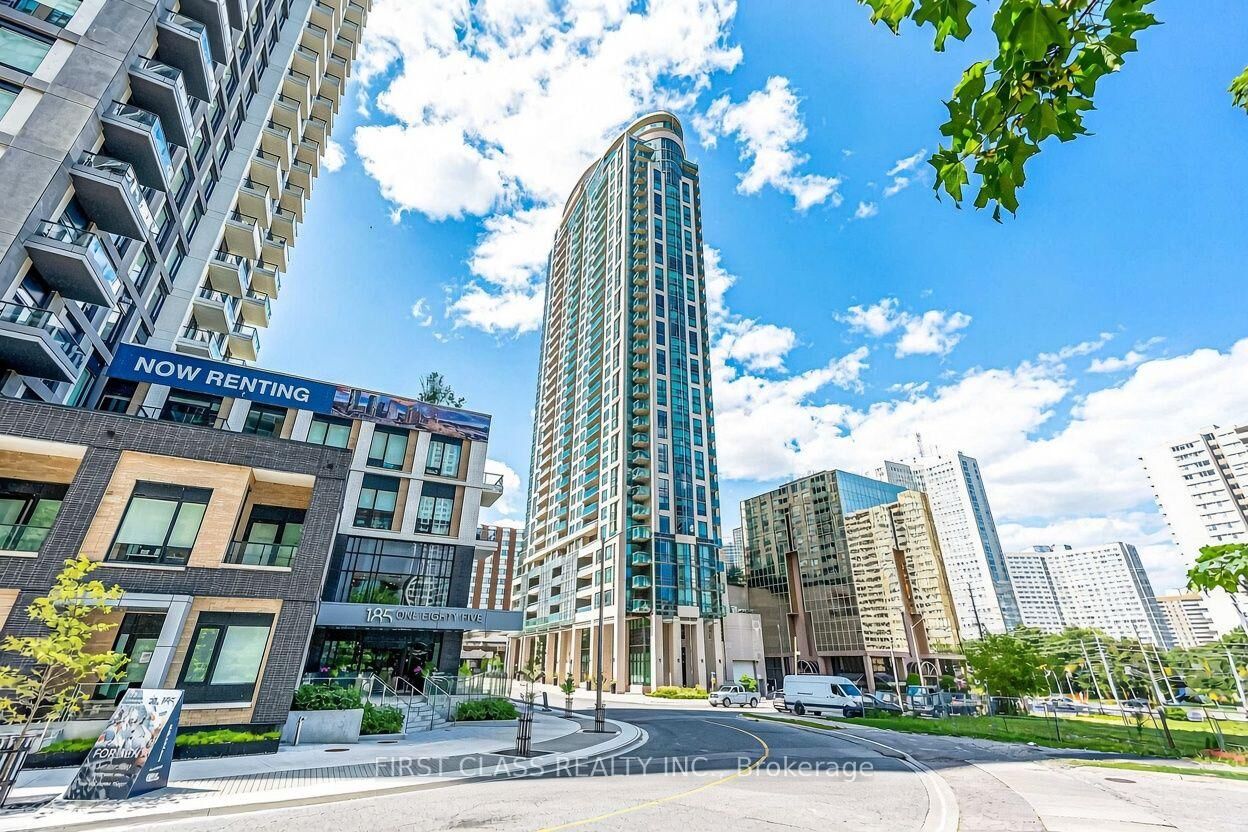 Property Photo:  208 Enfield Place 2802  ON L5B 0G8 