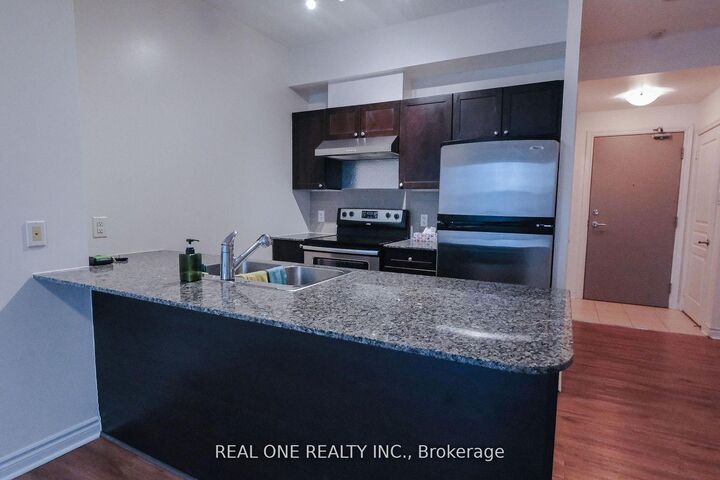 Property Photo: 3525 Kariya Drive 1608 ON L5B 0C2