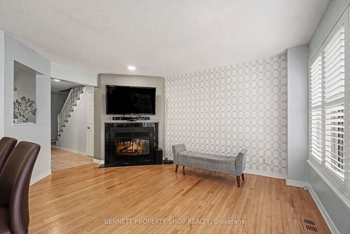 Property Photo:  4 Winnegreen Court  ON K1G 5P3 