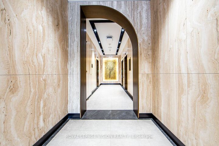 Property Photo:  480 Front Street W 1807  ON M5V 0V5 