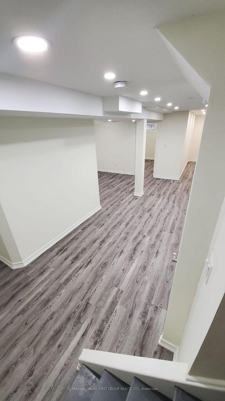 Property Photo:  28 Stevensgate Drive  ON L1T 4Z3 