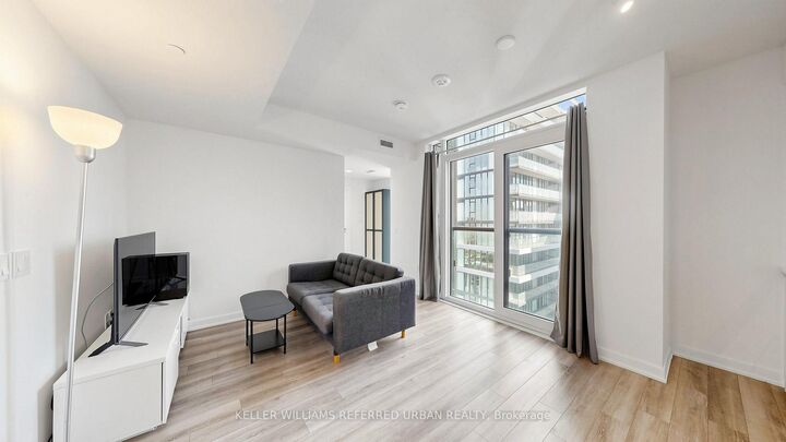 Property Photo:  238 Simcoe Street 2403  ON M5T 1T4 