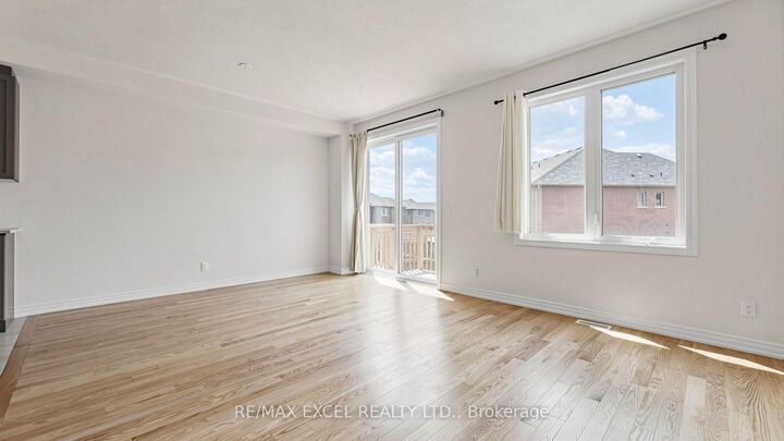 Property Photo:  133 Lageer Drive  ON L4A 4V2 