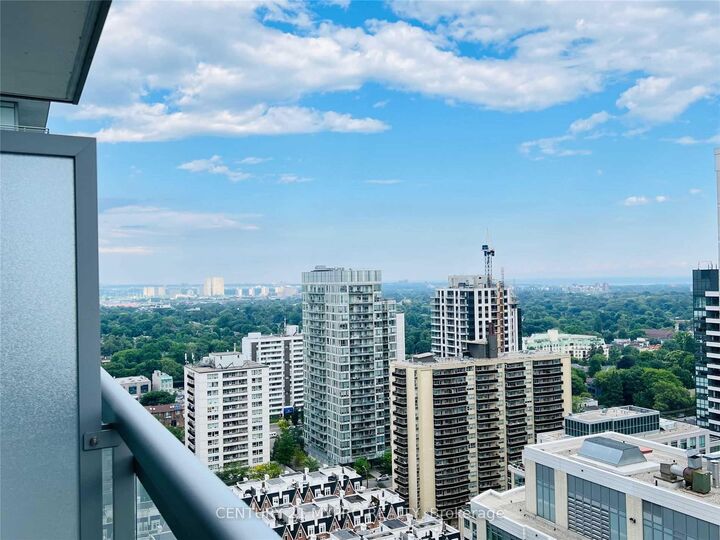 Property Photo: 89 Dunfield Avenue 2209 ON M4S 0A4