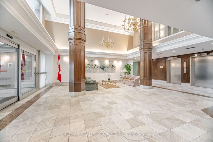 Property Photo:  330 Mill Street S 404  ON L6Y 3V3 