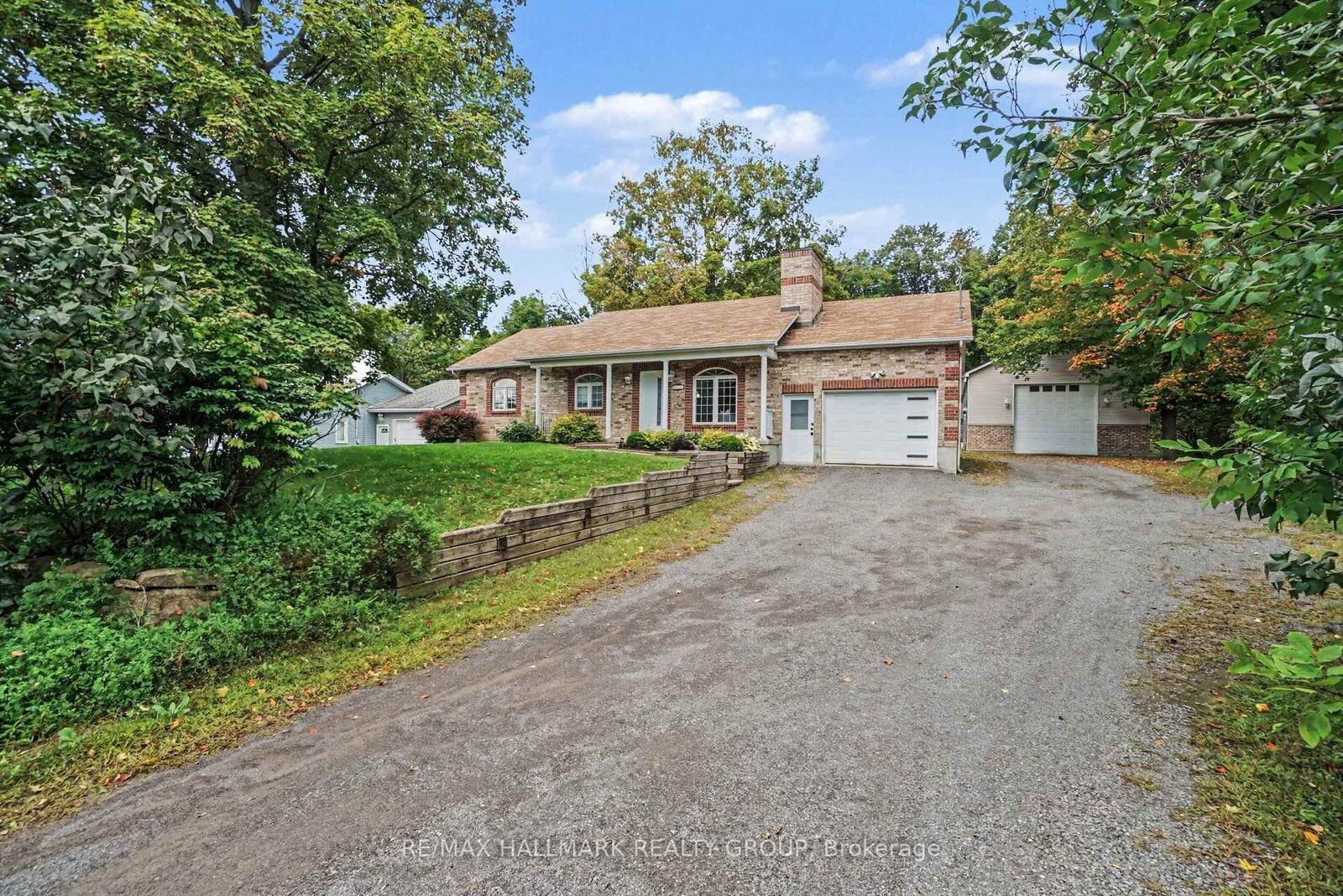 Property Photo:  7273 Mitch Owens Road  ON K1G 3N4 
