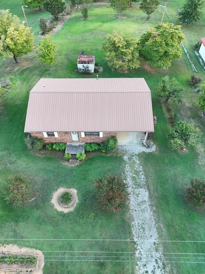 Property Photo: 188 Valley Street TN 38583