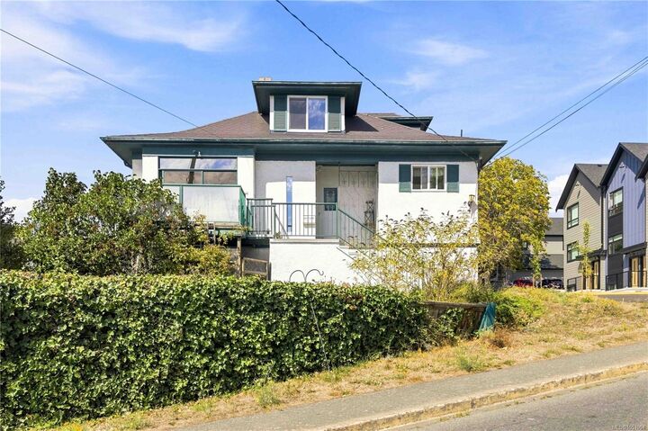 Property Photo:  504 Wilson St  BC V9A 3G7 