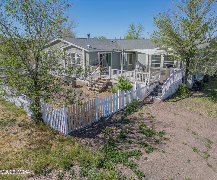 Property Photo:  1401 W Ranch Road  AZ 85939 