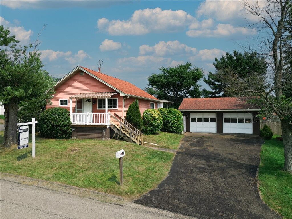 Property Photo:  490 Glenn St  PA 15301 