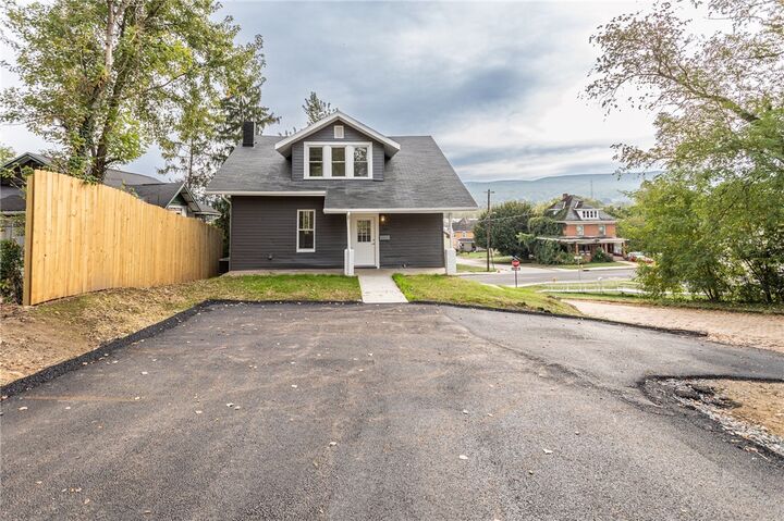 Property Photo:  156 S Ninth Street  PA 15425 