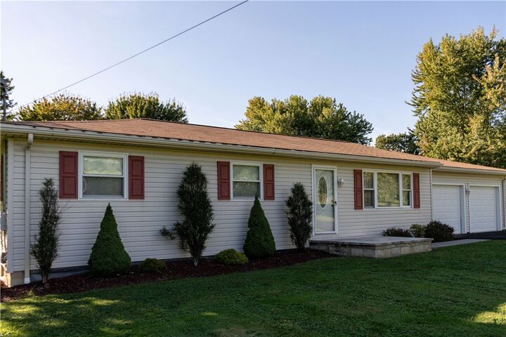 Property Photo:  733 Greenfield Rd  PA 16137 