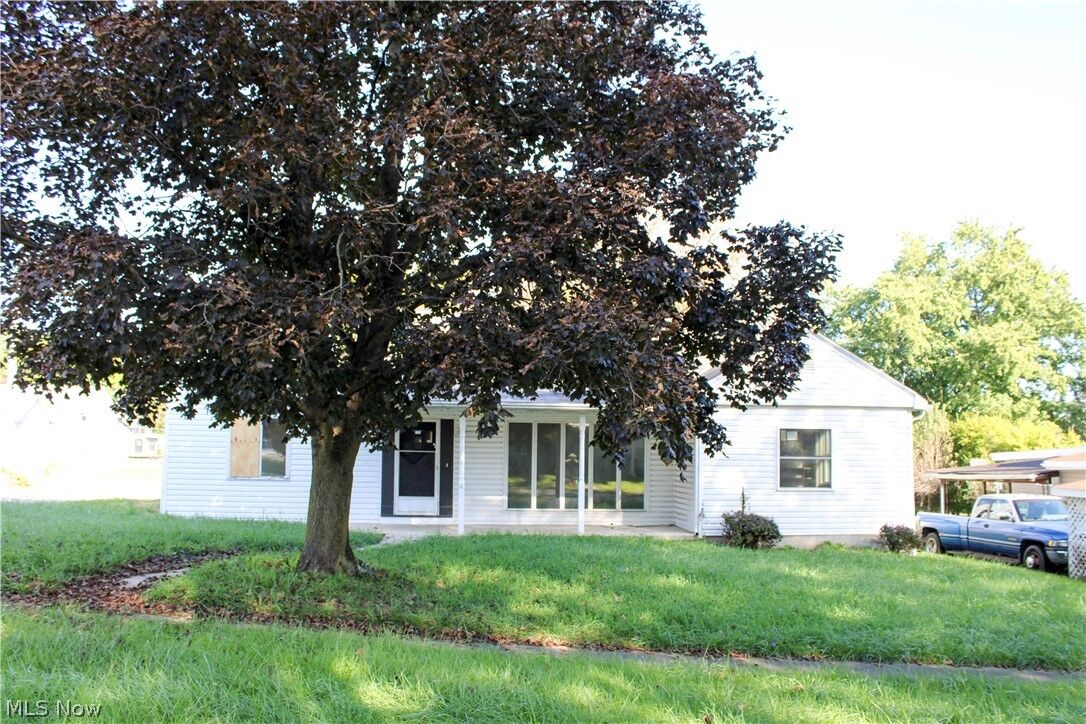 Property Photo:  17 Hollister Street  OH 44847 