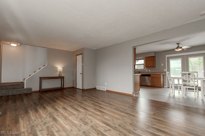 Property Photo:  5616 Chagrin Drive  OH 44060 