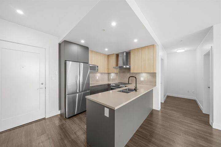 Property Photo:  31940 Raven Avenue 209  BC V2V 0L1 