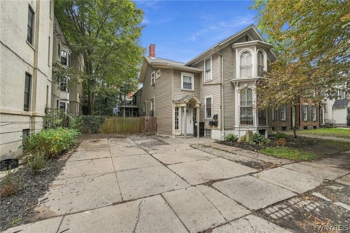 Property Photo: 32 Irving Place NY 14201