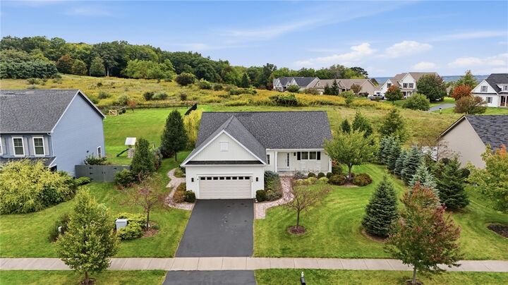 Property Photo:  5198 Whitecliff Drive  NY 14424 