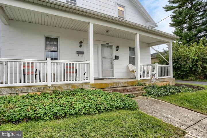 Property Photo: 221 W Coover Street PA 17055