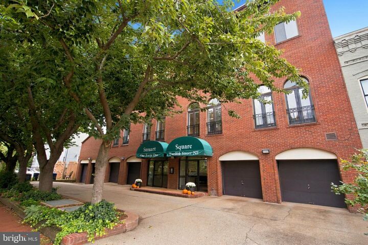 Property Photo:  141 12th Street NE 9  DC 20002 