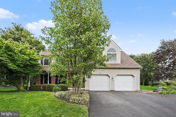 Property Photo:  157 Kings Gate Drive  PA 17543 