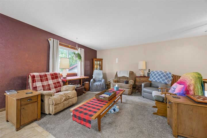 Property Photo:  308 NW Cottage Street  IA 52332 