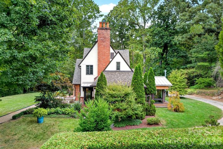 Property Photo: 22 Manchester Drive NC 28805