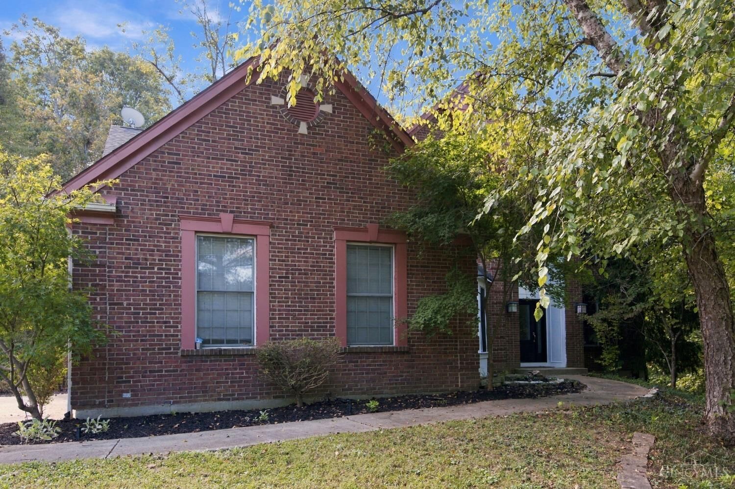 Property Photo:  709 Deer Trail Court  OH 45140 