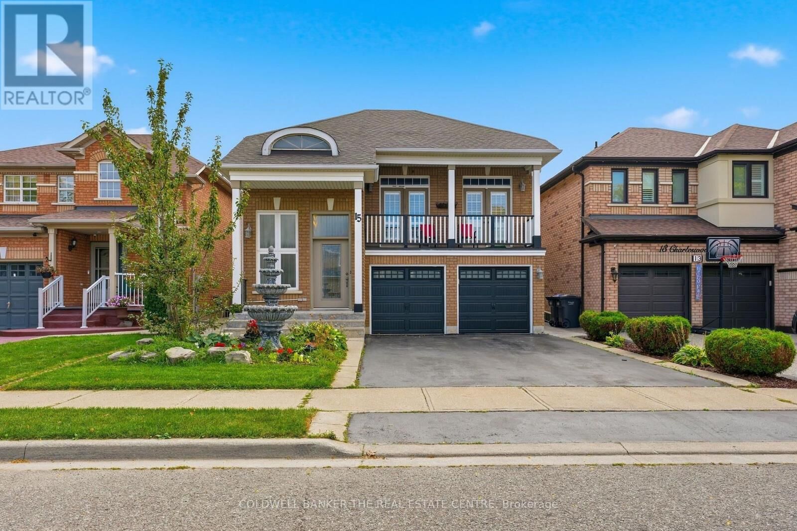 Property Photo: 15 Charleswood Circle ON L7A 1Z1