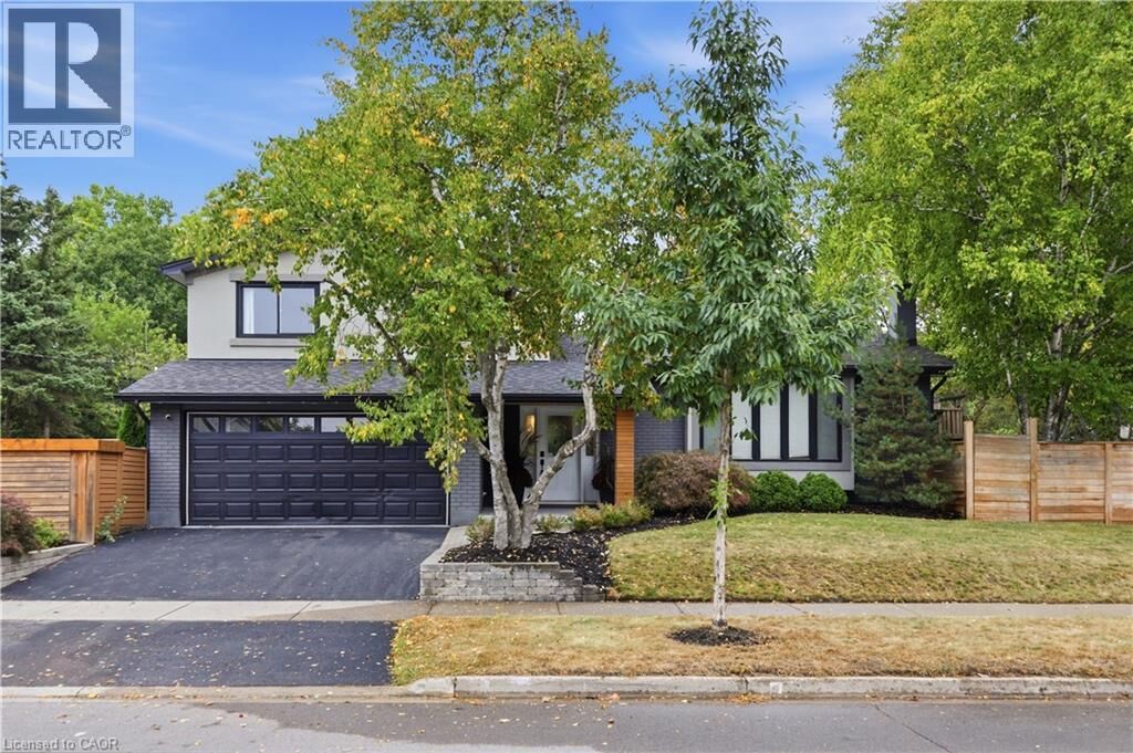 Property Photo:  134 Fairwood Place West  ON L7T 4B6 