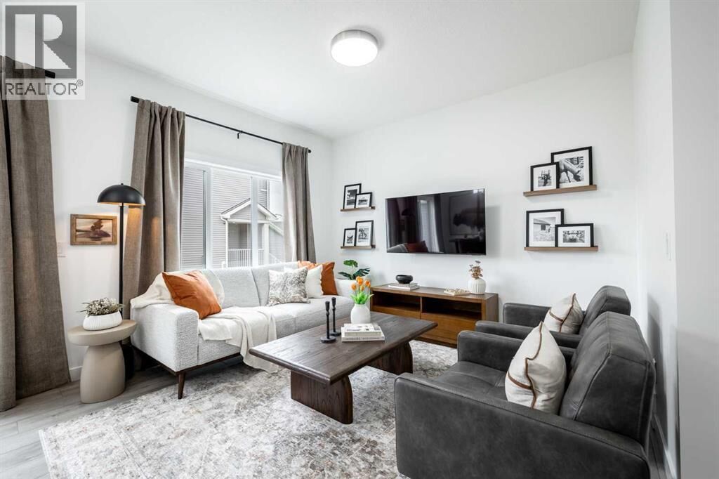 Property Photo:  304 Heritage Boulevard  AB T4C 3K6 