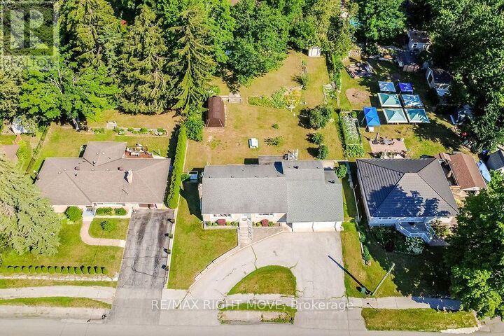 Property Photo:  94 Fittons Road East  ON L3V 2J5 