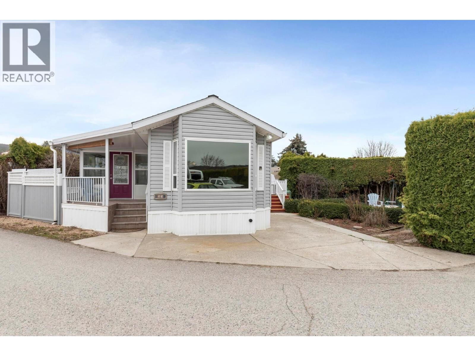 Property Photo:  415 Commonwealth Road 25  BC V4V 1P4 