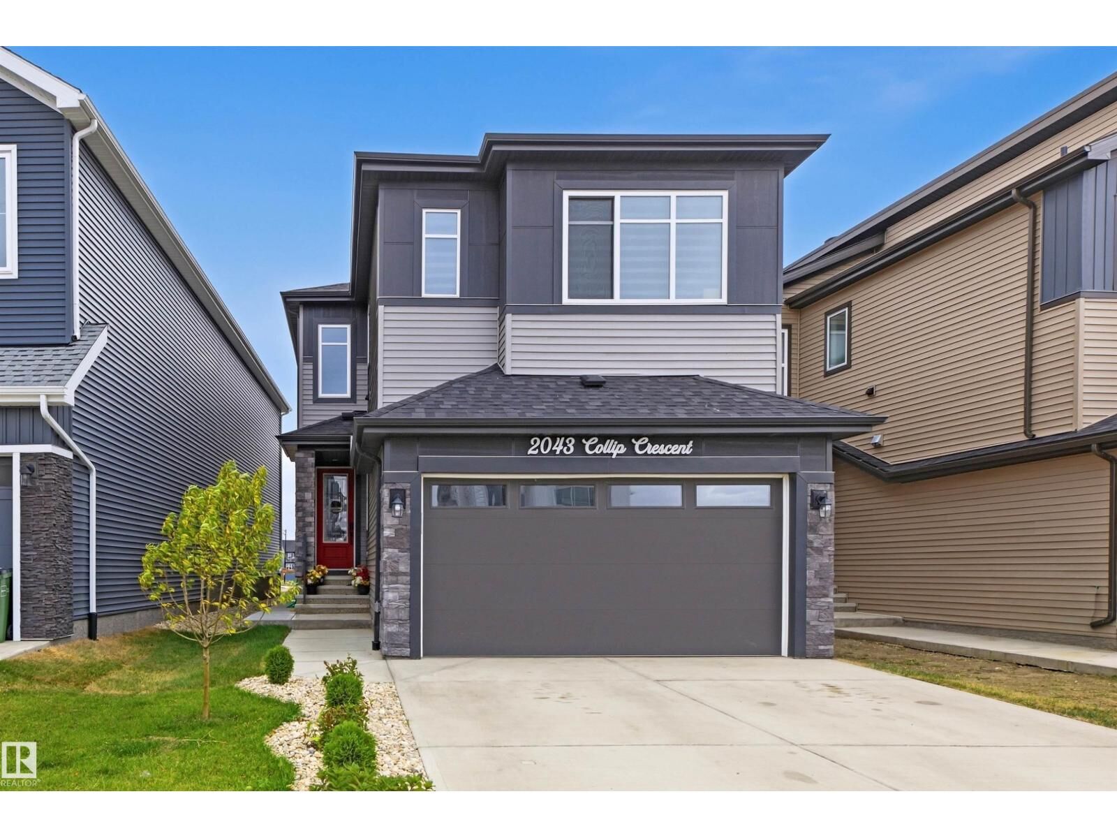 Property Photo:  2043 Collip Cr SW  AB T6W 5T4 