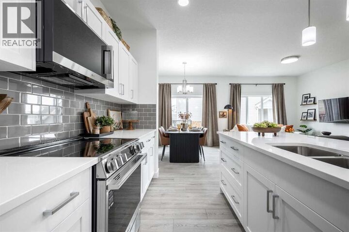 Property Photo:  31 Heritage Point  AB T4C 3K6 
