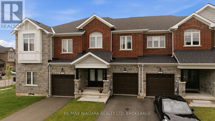 Property Photo:  56 Sapphire Way  ON L2V 0B8 