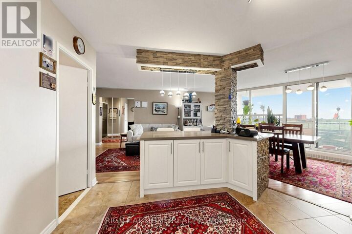 Property Photo:  15 Vicora Linkway 1116  ON M3C 1A8 