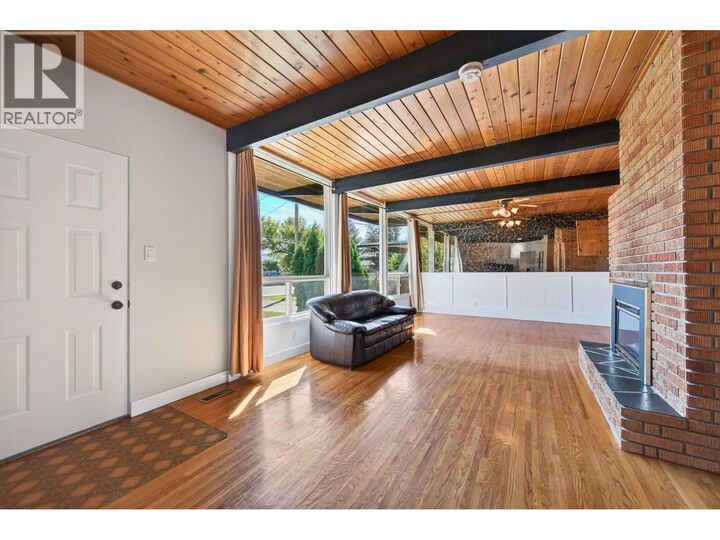 Photo de la propriété: 1020 Southill Street BC V2B 5M3