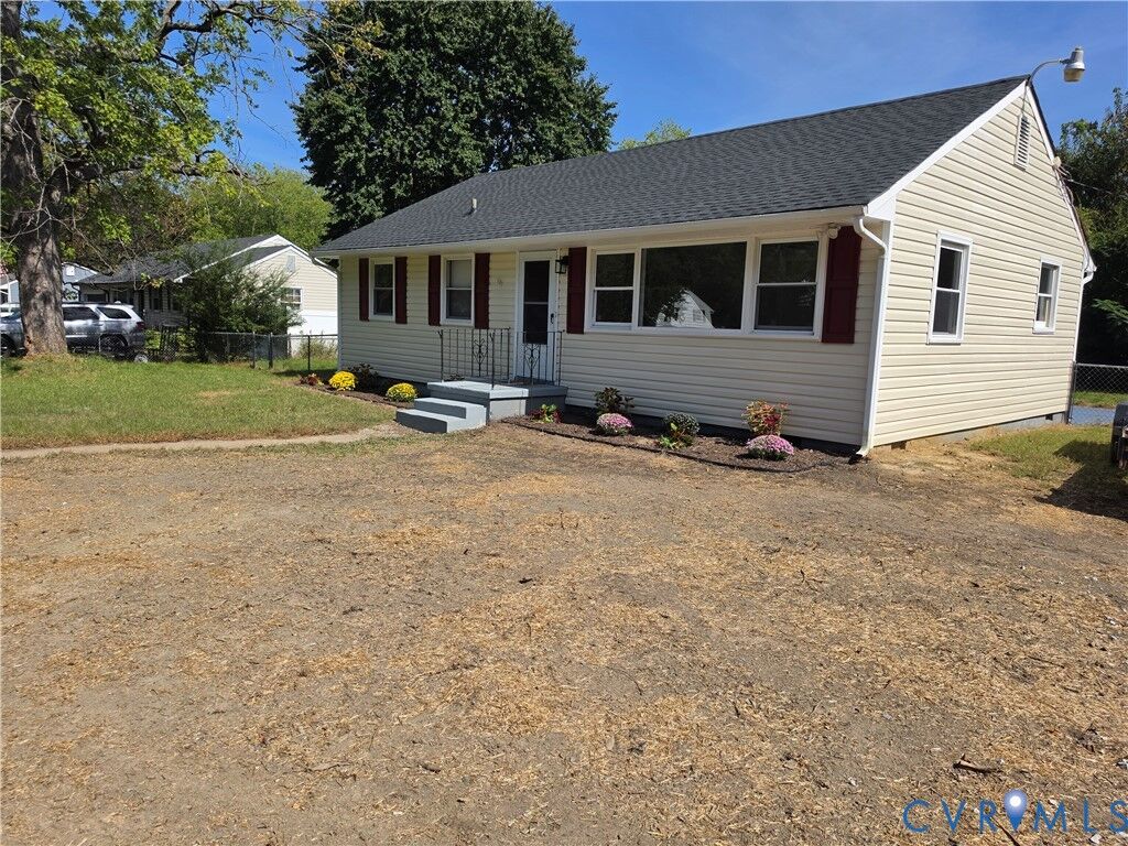 Property Photo: 4906 Subrenda Drive VA 23150