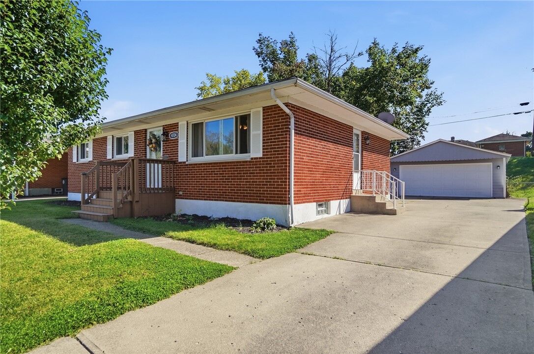 Property Photo:  4724 Amesborough Road  OH 45420 