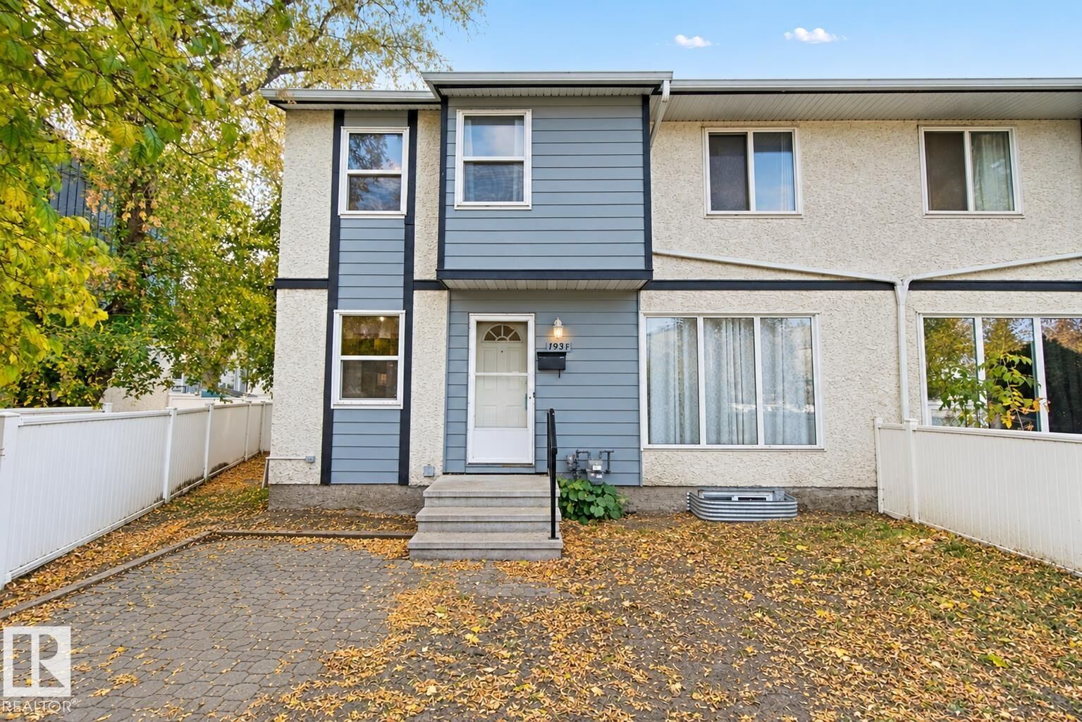 Property Photo:  193F Homestead Crescent NW  AB T5A 2Y2 