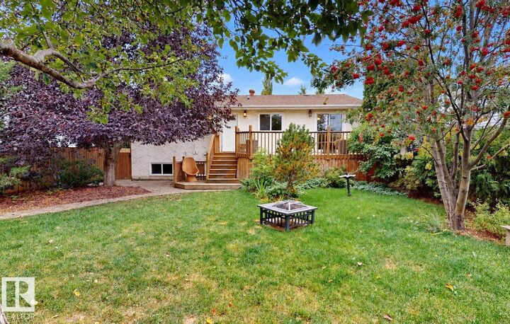 Property Photo:  9813 152 Street NW  AB T5P 1X2 
