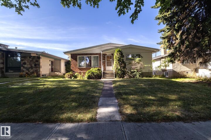 Property Photo:  11322 52 Street NW  AB T5W 3J1 