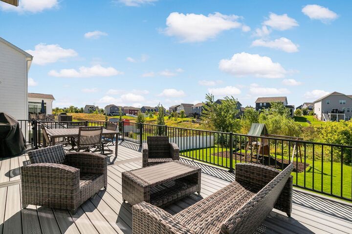 Property Photo:  2140 Windermere Circle  MN 55379 