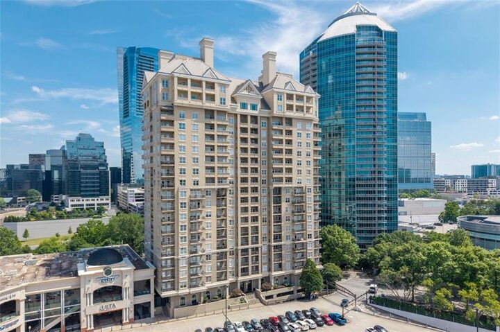 Property Photo: 3334 Peachtree Road NE 103 GA 30326