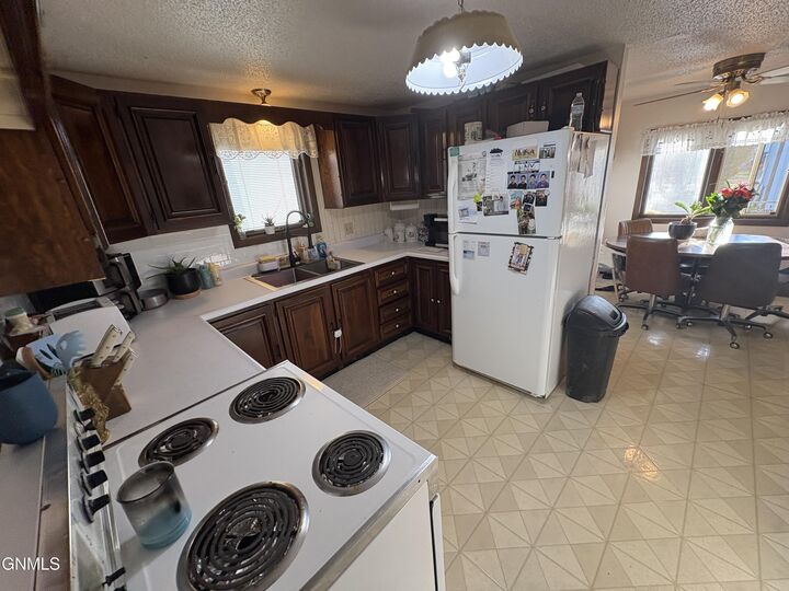 Property Photo:  501 1st Avenue W  ND 58442 